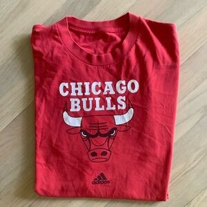 Vintage Adidas Red Chicago Bulls Short Sleeve Tee
